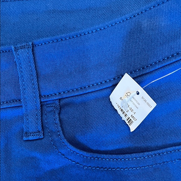 Old Navy Women's Bold Blue Denim Shorts - Picture 3 of 4